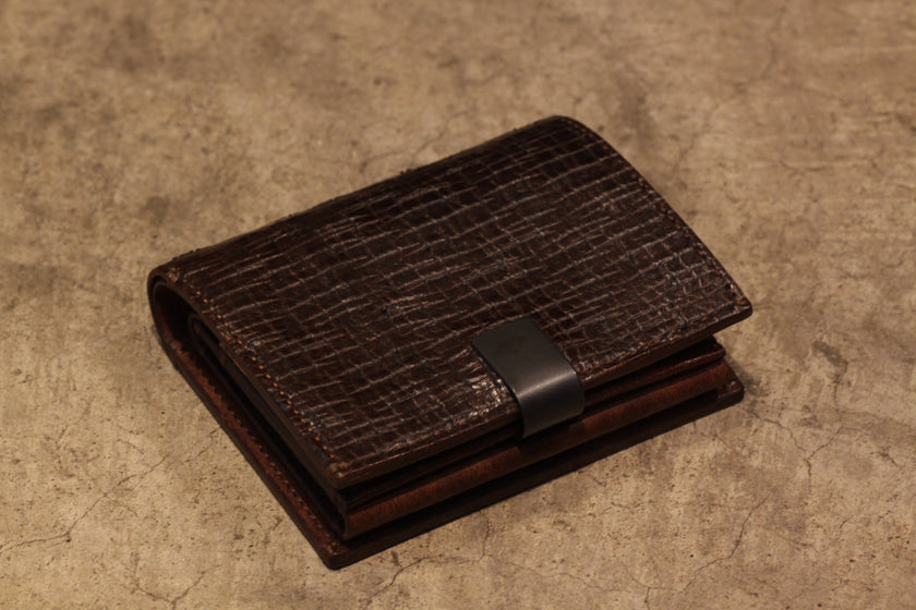 Minimal folded wallet − Pegos −