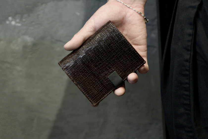 Minimal folded wallet − Pegos −