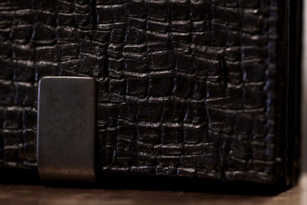 Minimal folded wallet − Pegos −