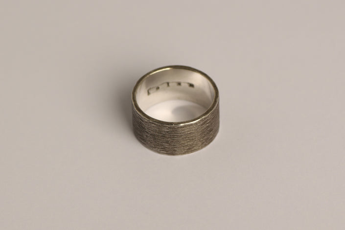 Horizontal Cut Texture ring  [  io-01-089  ]