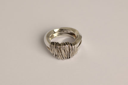 Coil wire ring