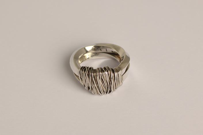 Coil wire ring