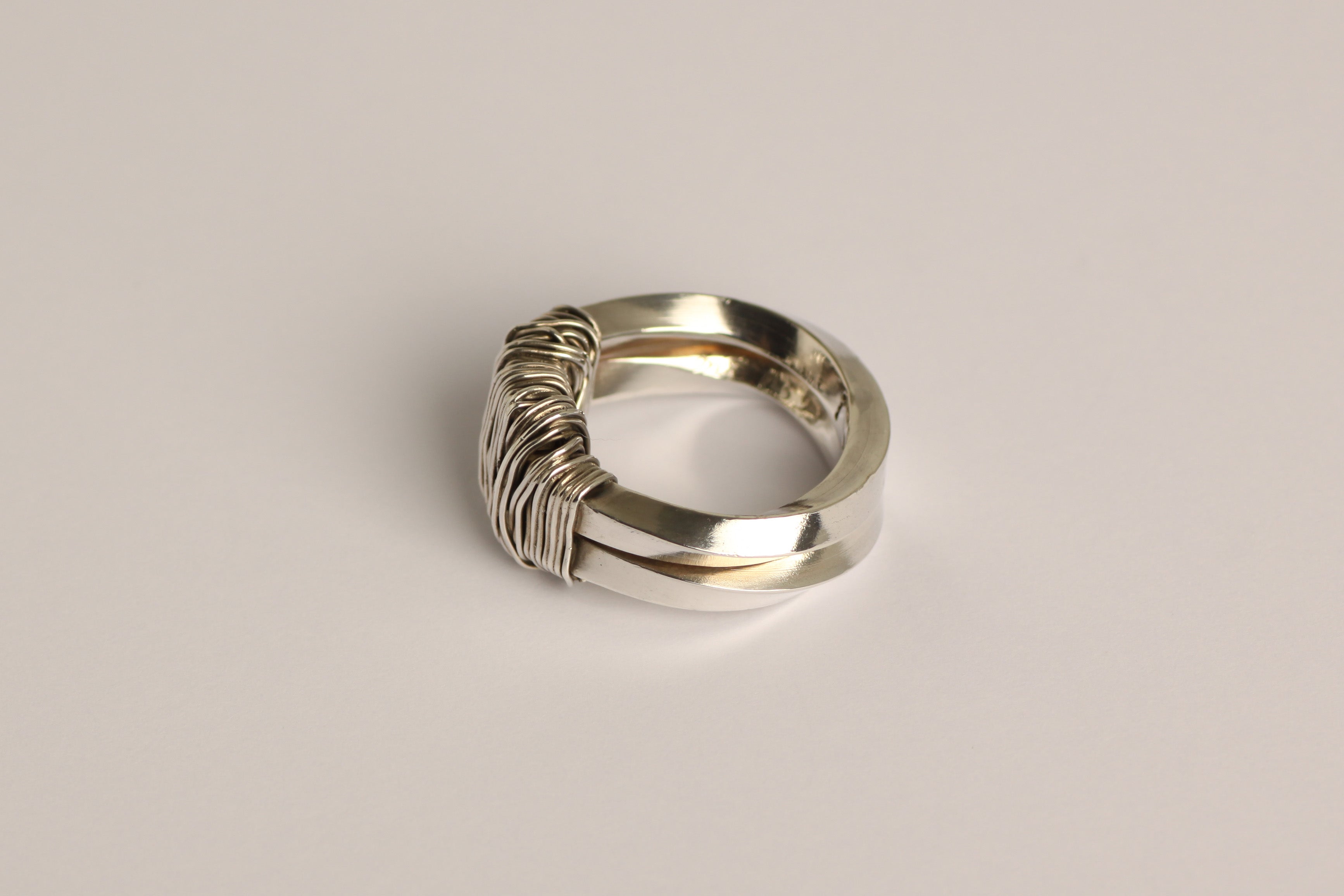 Coil wire ring