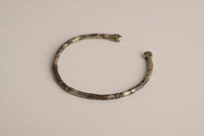 Tree branch bangle  [  io-02-135   ]