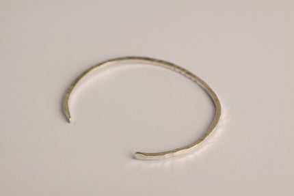 2mm wide textured bracelet