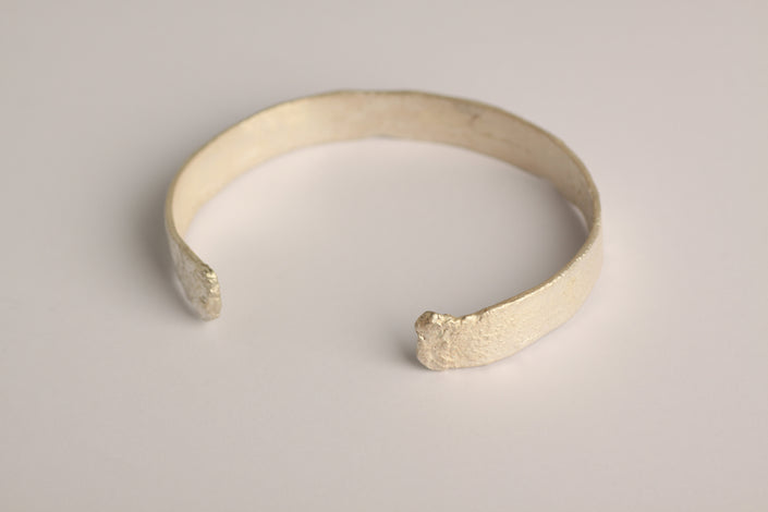 Bark Bangle  [ io-02-137 ]