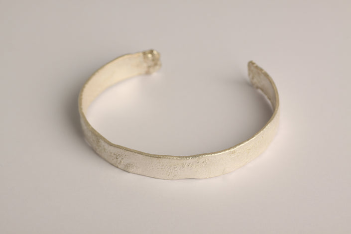 Bark Bangle  [ io-02-137 ]