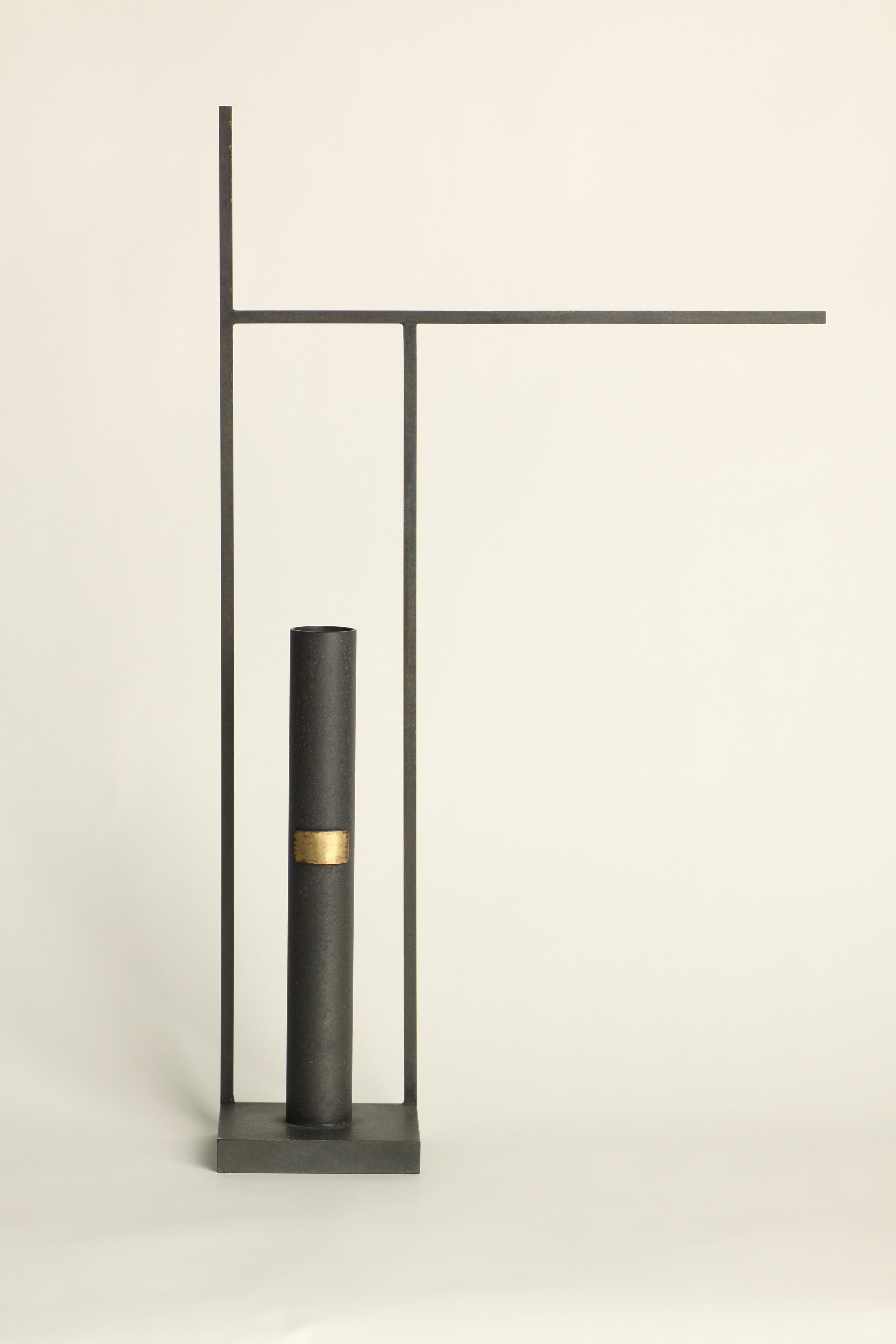 Flame cylinder flower vase