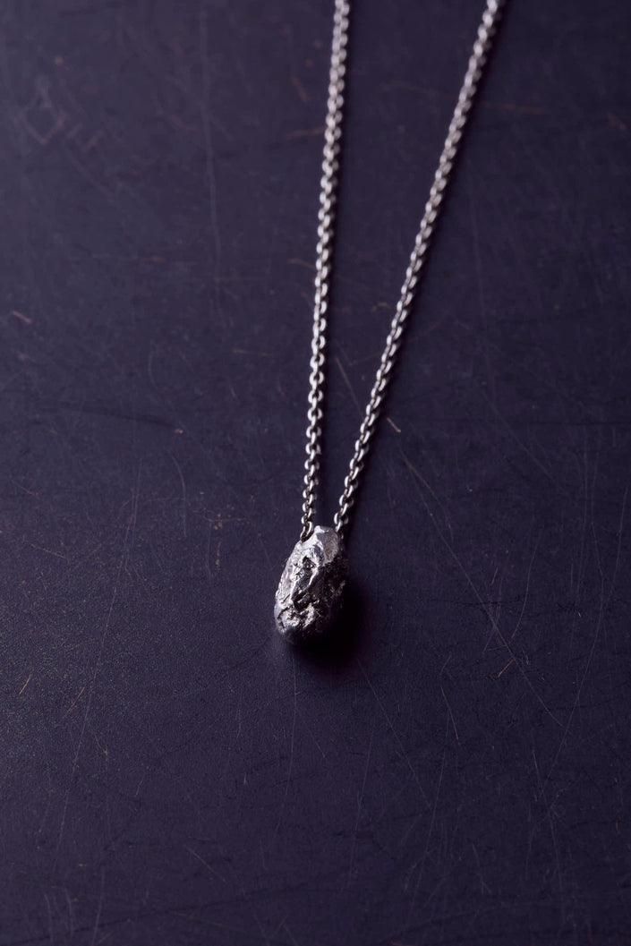Melt Drop Necklace  [  io-03-030  ]